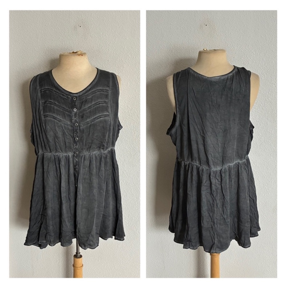 Torrid button down tank